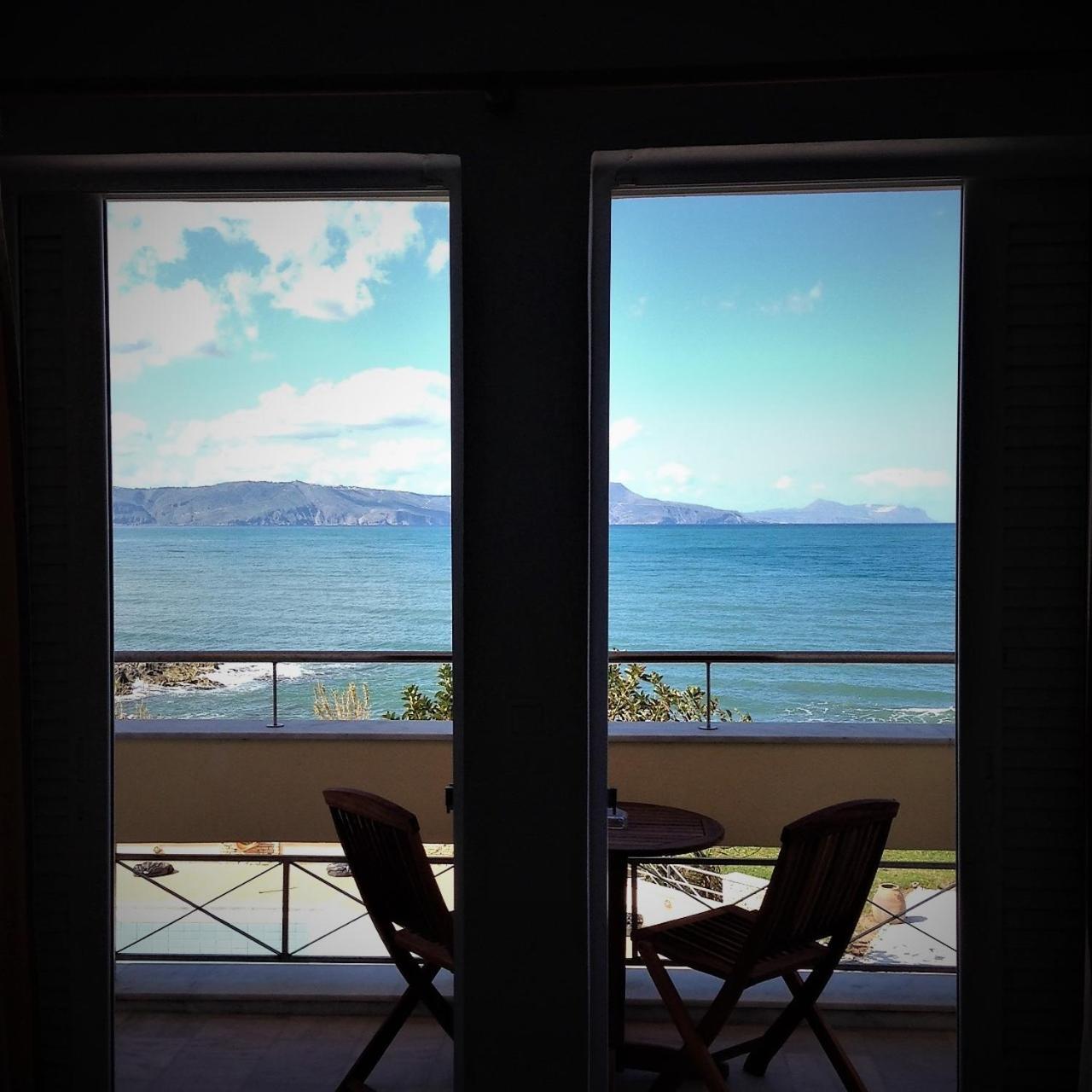 Kanakis Blue Beach Apartments Petres  Экстерьер фото