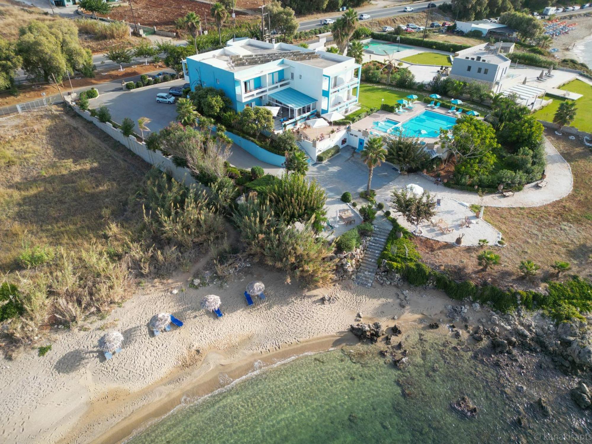 Kanakis Blue Beach Apartments Petres  Экстерьер фото
