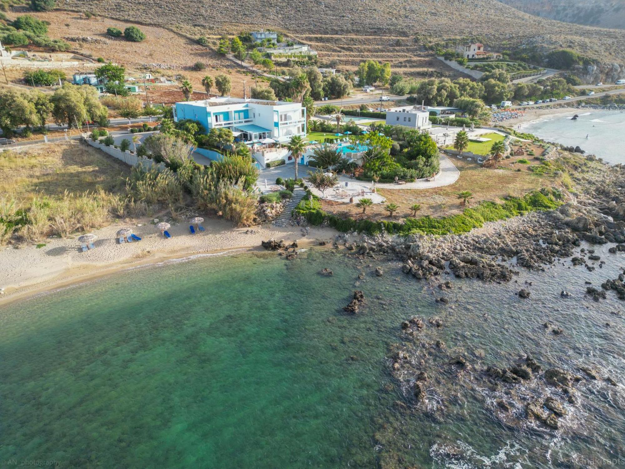 Kanakis Blue Beach Apartments Petres  Экстерьер фото