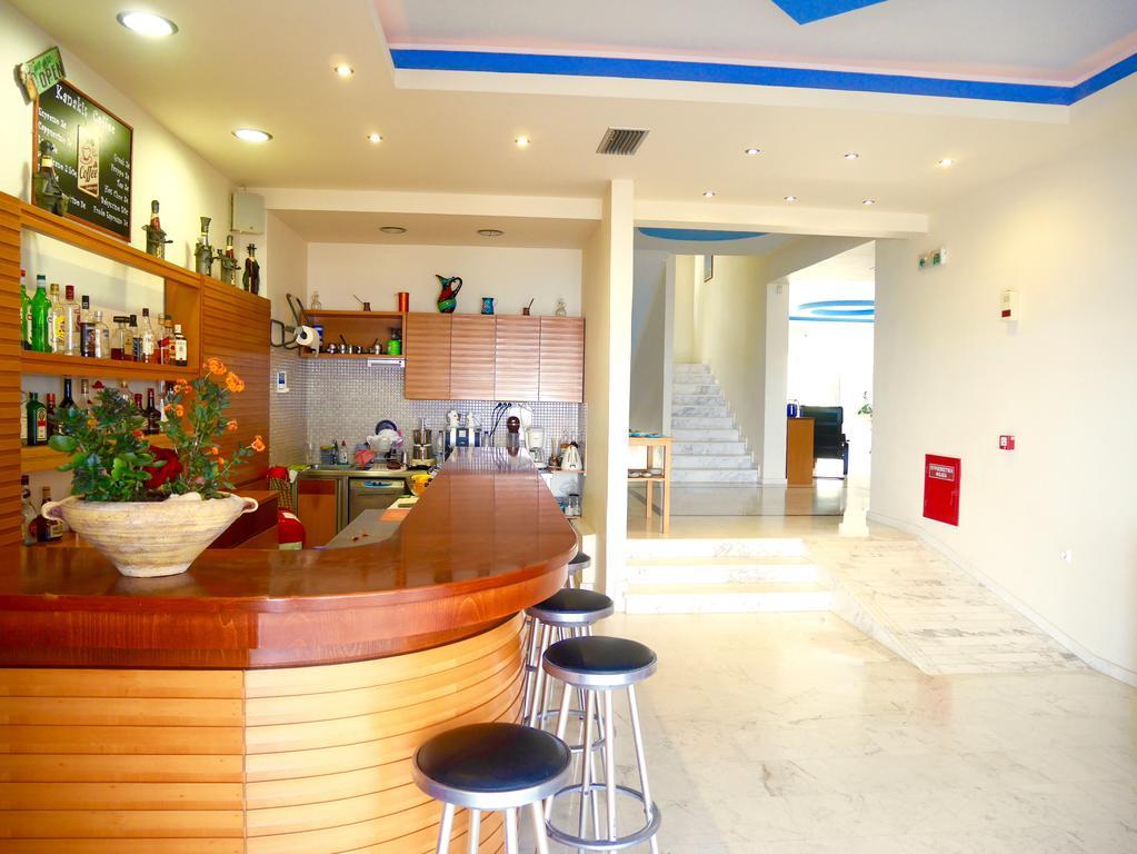 Kanakis Blue Beach Apartments Petres  Экстерьер фото
