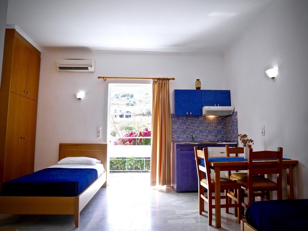 Kanakis Blue Beach Apartments Petres  Экстерьер фото