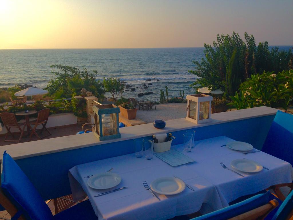 Kanakis Blue Beach Apartments Petres  Экстерьер фото