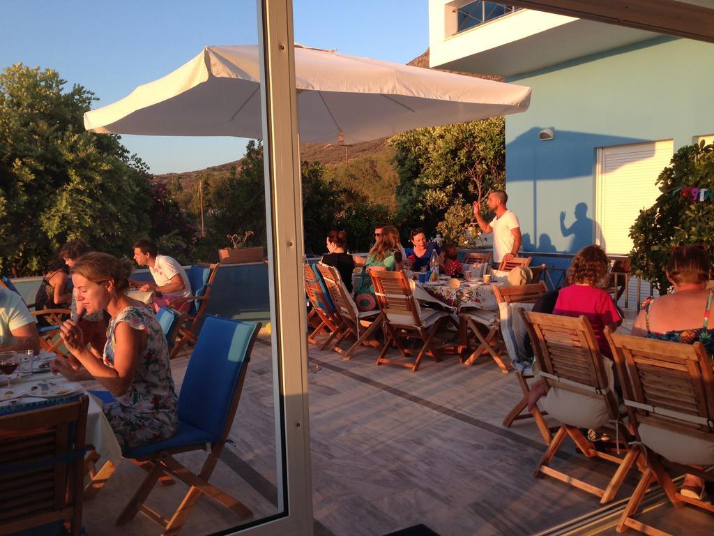 Kanakis Blue Beach Apartments Petres  Экстерьер фото