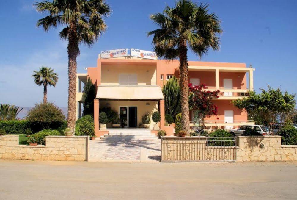 Kanakis Blue Beach Apartments Petres  Экстерьер фото